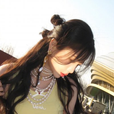 房间里的成年人